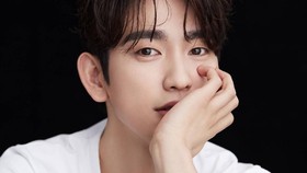 Jinyoung GOT7 Bersiap Rilis Album Baru dan Tur Fan Meeting