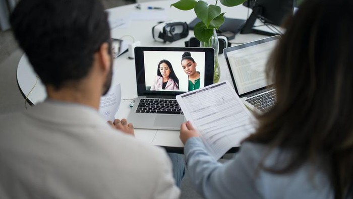 Sst, Ini 'Contekan' Interview Kerja yang Akan Ditanyakan Rekruter Saat Kamu Melamar di Masa Pandemi Covid-19