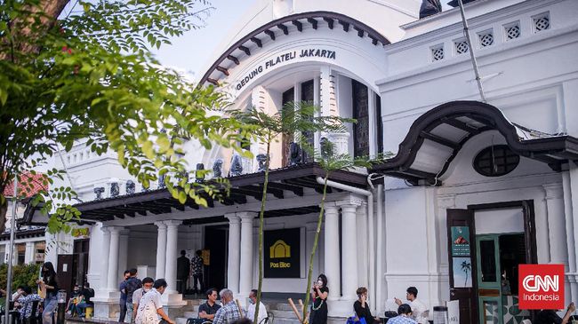 Pos Bloc adalah tempat wisata hits di Jakarta yang biasa dijadikan tongkrongan bagi kaum muda. Berikut informasi lokasi, rute, hingga fasilitas yang tersedia.