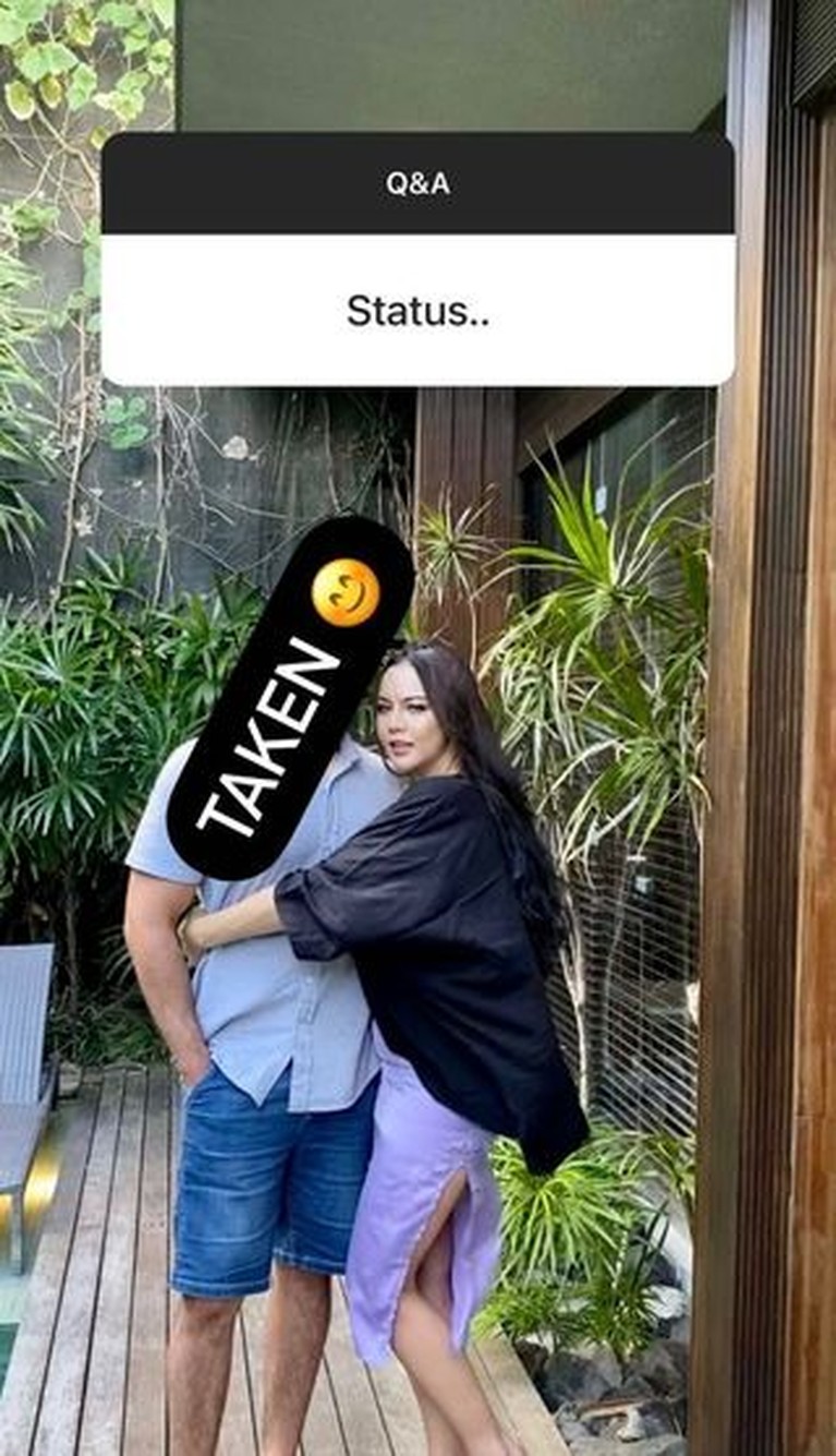 Potret Ratu Rizky Nabila Go Public dengan Kekasih Baru Bule Jerman Move on dari Alfath Fathier Ratu Rizky Nabila go public dengan kekasih barunya seorang bule Jerman. Yuk intip potret mereka!