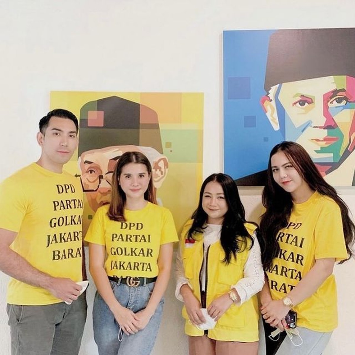 Move on dari Alfath Fathier Ratu Rizky Nabila go public dengan kekasih barunya seorang bule Jerman&period; Yuk intip potret mereka&excl;