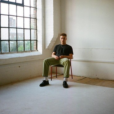 Newcastle United Diakuisisi Pangeran Arab Saudi, Sam Fender Turun ke Jalan