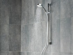 10 Bahan Terbaik buat Dinding Shower Kamar Mandi
