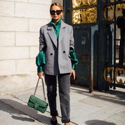 Selain Blazer Hitam, Gaya Busana Ini Juga Bisa Kamu Pakai untuk Wawancara Kerja