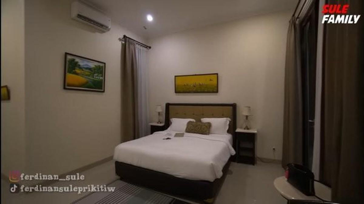 Ada yang baru dengan penampilan Wulan Guritno&comma; ia tampil sangat eksotis dengan kulit tanned nya&period; Yuk intip&excl;