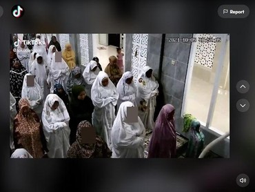 img-title Heboh Penampakan Misterius Wanita Berwajah Gelap Saat Salat Terekam CCTV