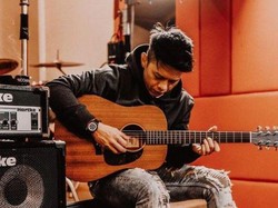 5 Lagu Favorit Buat Nyetem Gitar
