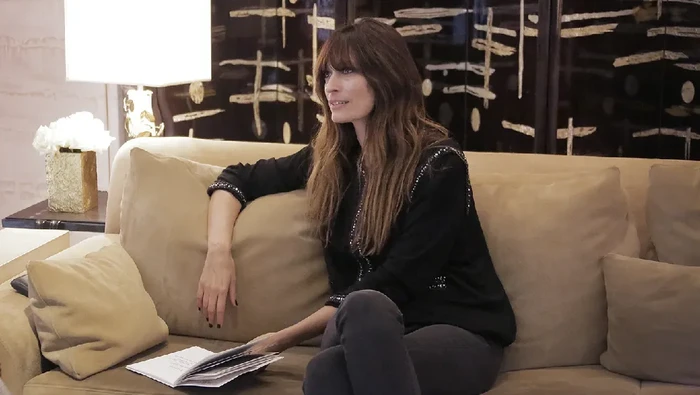 5 Inspirasi Tampilan Stylish ala Perempuan Prancis, Ternyata Ini Trik Kenapa Mereka Selalu Jadi Panutan Gaya