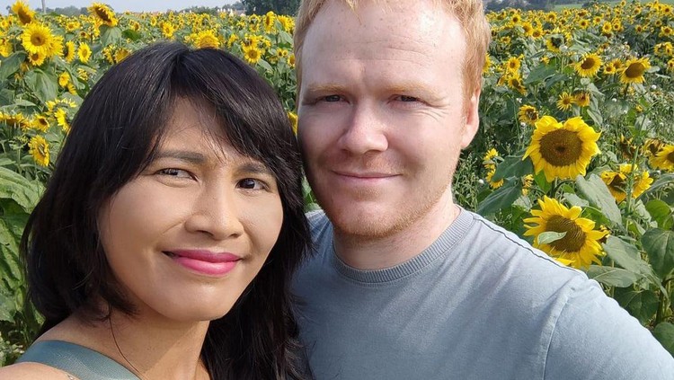 Dyah Shea, WNI nikah dengan bule Inggris