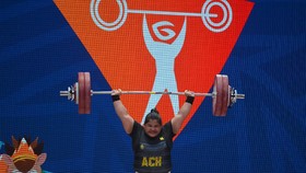 Nurul Akmal Sambung Tradisi Apik Lifter Wanita Indonesia di Olimpiade