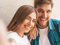 Sahabat Jadi Cinta, Ini Alasan Teman Cocok buat Jadi Pasangan Hidup