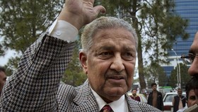 Bapak Bom Nuklir Pakistan Abdul Qadeer Khan Meninggal Dunia