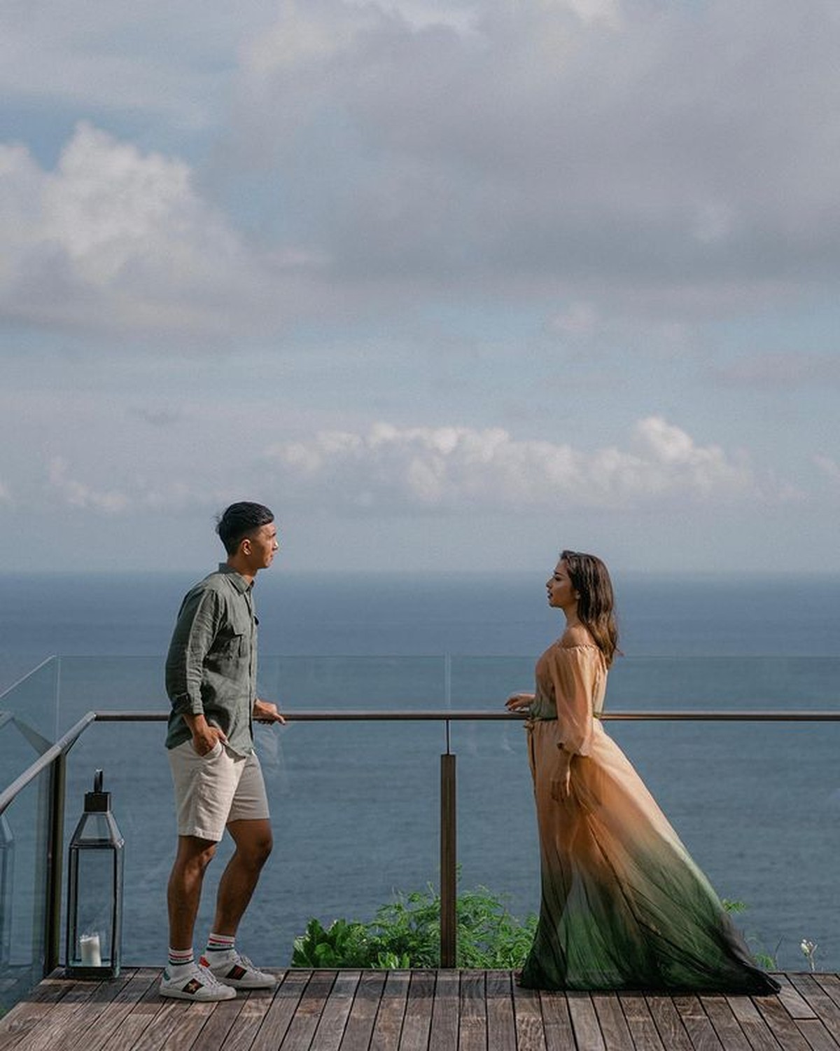 Nikita Willy baru saja membagikan kabar bahagia kehamilan pertamanya dengan sang suami&comma; Indra&period; Yuk kita intip potret mereka&excl;