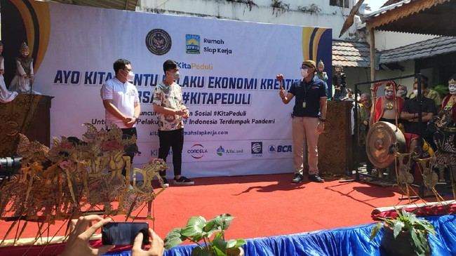 Nilai sejarah dan budaya yang dimiliki Kota Surakarta dinilai Sandiaga Uno dapat menjadi modal mengembangkan gerakan kewirausahaan, khususnya sektor parekraf.