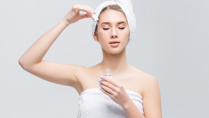Kok, Nggak Juga Glowing? Ini 5 Kesalahan Memakai Serum Wajah yang Jarang Disadari! Kok, Nggak Juga Glowing? Ini 5 Kesalahan Memakai Serum Wajah yang Jarang Disadari!