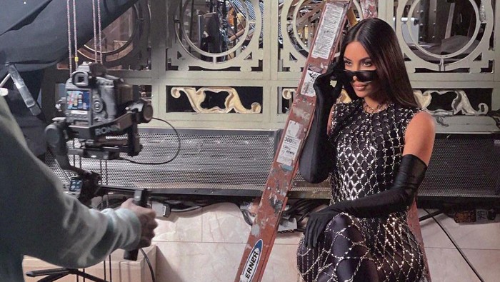 Fendi Dikabarkan akan Berkolaborasi dengan Label Skims Milik Kim Kardashian