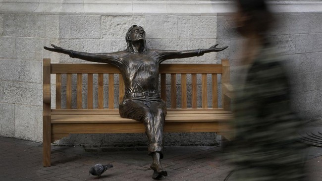 FOTO: Imajinasi John Lennon di Jalan Carnaby