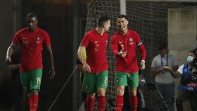Viral 'Muka Datar' Dalot Gara-gara Kontroversi Ronaldo