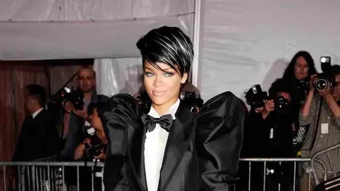 Gaya Rambut ala Era Awal 2000 Kembali Menjadi Tren, Ini Inspirasi Tampilan Selebriti yang Bisa Kamu Coba