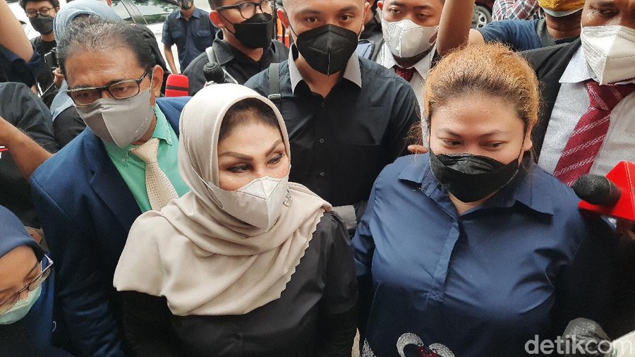 Anak Nia Daniaty, Olivia Nathania, Anak Nia Daniaty, Olivia Nathania,