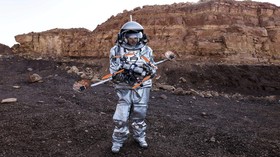 FOTO: Simulasi 6 Astronaut di Gurun Israel