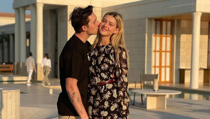 Intip Potret Mesra dan Stylish dari Pasangan Brooklyn Beckham dan Nicola Peltz, Siap-siap Baper Intip Potret Mesra dan Stylish dari Pasangan Brooklyn Beckham dan Nicola Peltz, Siap-siap Baper