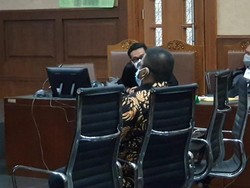 Rintangi Penyidikan Nurhadi, Ferdy Yuman Divonis 4 Tahun Bui