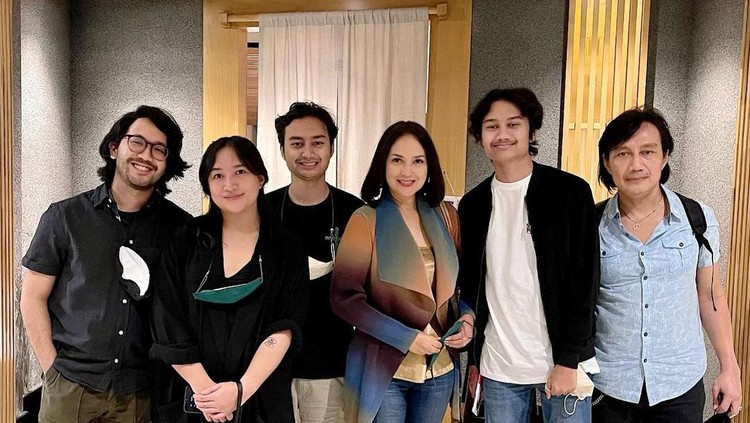 Ira Wibowo Ira Wibowo