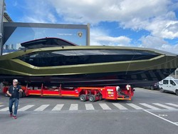 Supercar Sudah Mainstream, Mc Gregor Serah Terima Kapal Pesiar Lamborghini Rp 50 M