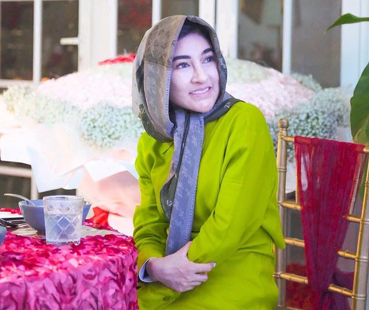 Crazy Rich Malang Gilang Juragan 99 memberikan kejutan romantis di hari ulang tahun sang istri&period; Yuk intip momennya&excl;