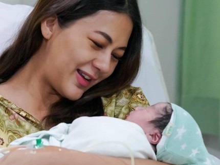 7 Momen Kelahiran Anak Kedua Paula Verhoeven yang Ditemani Baim Wong & Kiano
