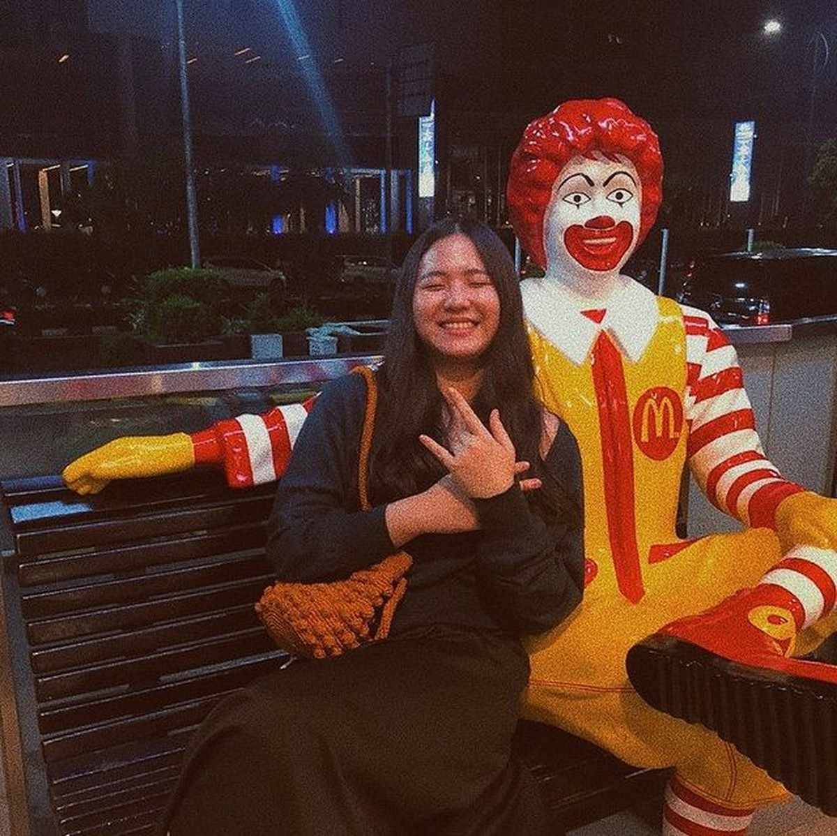 Nathania Purnama adalah putri Ahok dari pernikahannya dengan Veronica Tan&period; Yuk kita intip potret Nathania&excl;