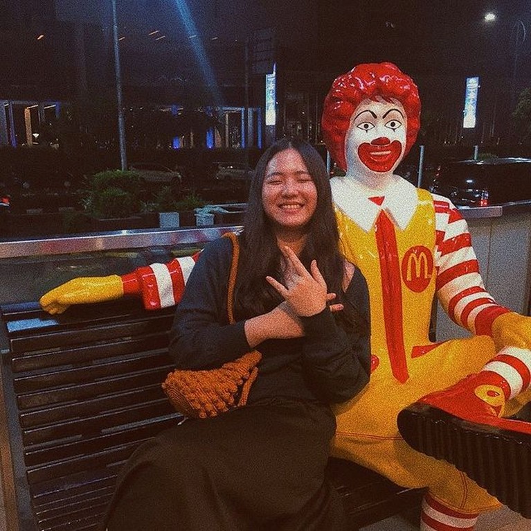 Potret Nathania Purnama, Putri Ahok yang Kuliah di Amerika Nathania Purnama adalah putri Ahok dari pernikahannya dengan Veronica Tan. Yuk kita intip potret Nathania!