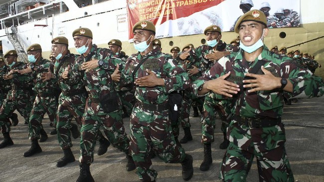 Pendaftaran Komcad 2023 Dibuka untuk Semua Matra, Simak Rinciannya Kementerian Pertahanan membuka pendaftaran Komponen Cadangan (Komcad) bagi warga sipil. Dibuka hingga 14 April dengan tempat pelatihan yang berbeda-beda.