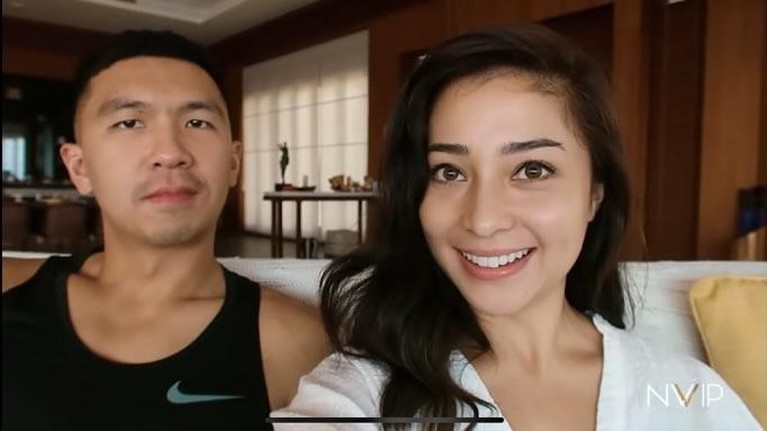 Reaksi Indra Priawan Saat Tahu Nikita Willy Hamil Pertama Kali Reaksi Indra Priawan Saat Tahu Nikita Willy Hamil Pertama Kali