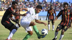 Final Sepak Bola PON Papua: Ujung Timur vs Ujung Barat