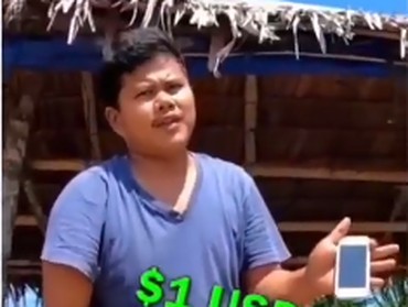 Tak Menjebak Harga, Penjual Es Kelapa Dipuji Usai Jujur ke Pembeli Bule