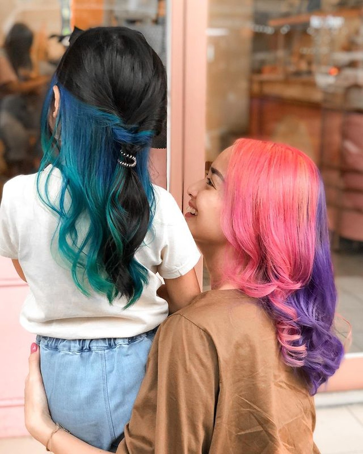 7 Potret Kompak Joanna Alexandra Warnai Rambut bersama Sang Putri