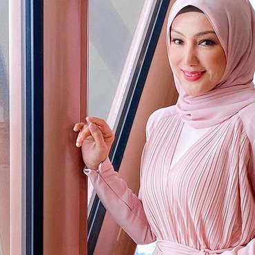 Awal Mula Janda Engku Emran Diisukan Jadi Istri Kedua Menteri Faizal Azumu