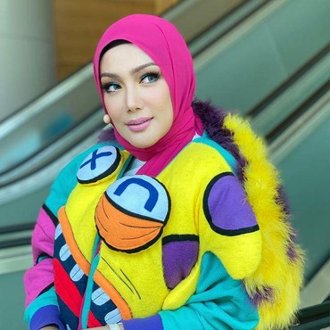 5 Fakta Erra Fazira, Janda Engku Emran yang Diisukan Jadi Istri ke-2 Menteri