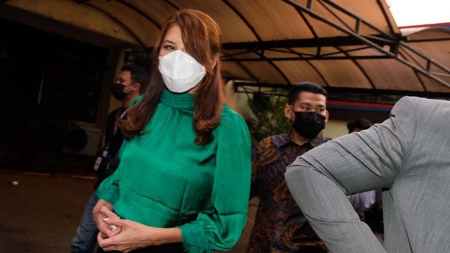 Tamara Bleszynski dan Rysrd Bleszynki absen di sidang perdana terkait wanprestasi yang digelar di PN Jakarta Selatan hari ini, Rabu (8/2).