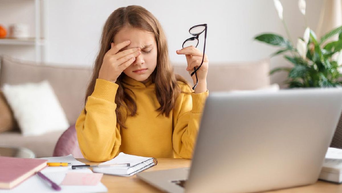 Mumpung Masih Muda, Ini 6 Tips Menjaga Kesehatan Mata bagi Pelajar