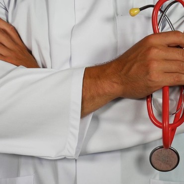 Serba Salah Jadi Mahasiswa Kedokteran, Jatuh Sakit Malah Dikasih Tugas