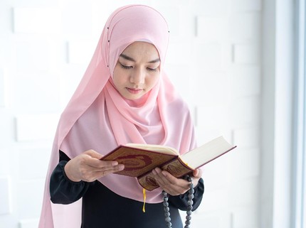 Bacaan Surat Yusuf untuk Ibu Hamil Ayat 1-16 Beserta Keutamaanya