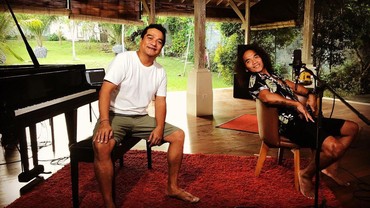 img-title Indra Lesmana Akan Gelar Konser Pertama dan Terakhir
