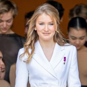 img-title Inspirasi Gaya Modis untuk ke Kampus ala Pewaris Tahta Kerajaan Belgia, Cara Mudah Tampil Elegan ala Bangsawan