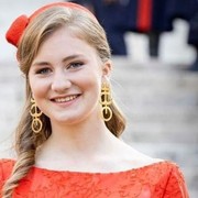 Ternyata Segini Harga dari Busana Putri Elisabeth Pewaris Tahta Kerajaan Belgia Saat Pergi Kuliah