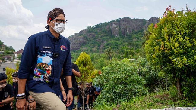 Kemenparekraf menobatkan Desa Nglanggeran di Kabupaten Gunung Kidul, DIY sebagai satu dari tujuh Desa Wisata Mandiri Inspiratif pada ajang ADWI 2021.