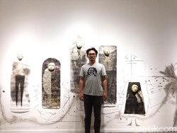 Eksplorasi Iwan Effendi di Antara Wajah Melamun dan Teater Boneka