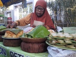 Jual Jajanan Ndeso Ternyata Cuan Sekali, Pembeli Tak Pernah Sepi